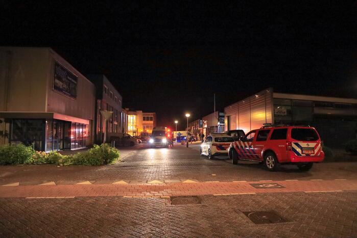 Persoon zwaargewond door incident in garage