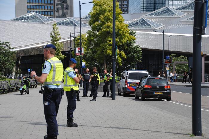 Kampeertent met spullen aangetroffen langs spoor