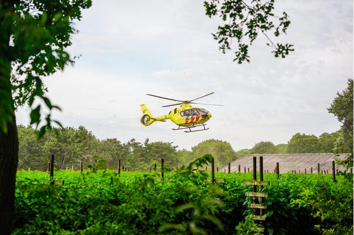 Traumahelikopter landt voor ongeval met fietser