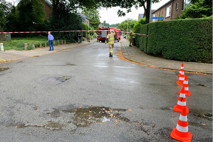 Weg afgesloten na gaslekkage