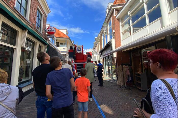 Raamkozijn bovenwoning valt naar beneden