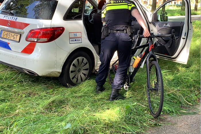 Voetganger en fietser botsen op fietspad