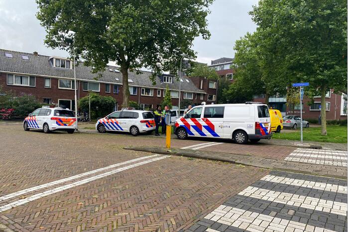 Arrestatieteam bereid inval in woning voor