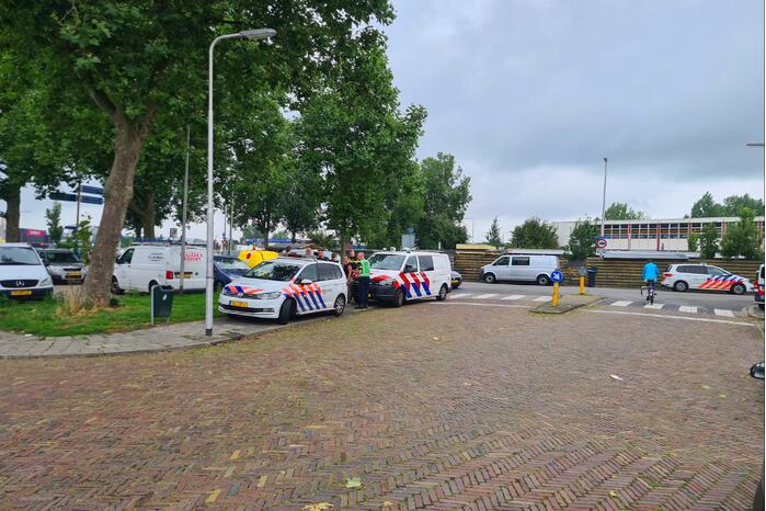 Arrestatieteam bereid inval in woning voor