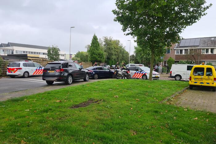 Arrestatieteam bereid inval in woning voor
