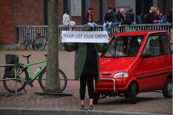 Demonstratie bij kantoor Facebook voor het vrije woord
