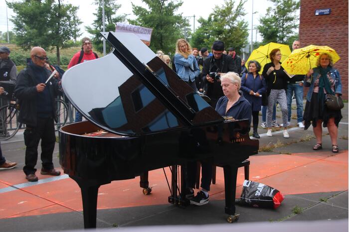 Demonstratie bij kantoor Facebook voor het vrije woord