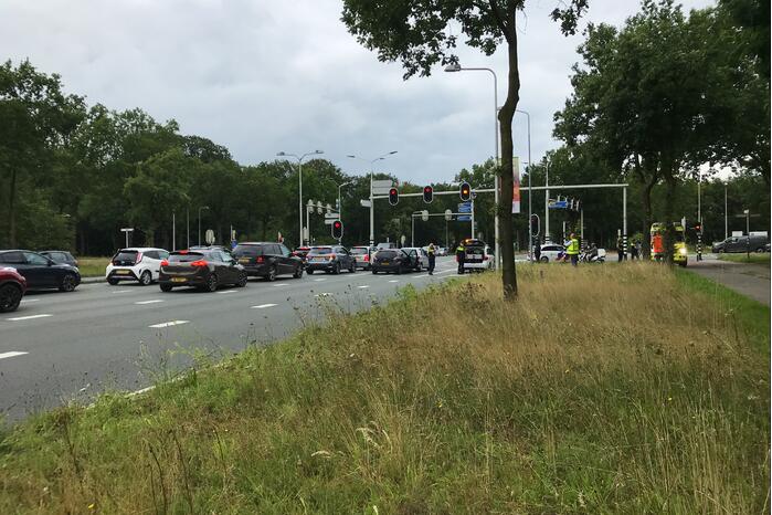 Kop-staart botsing voor stoplicht