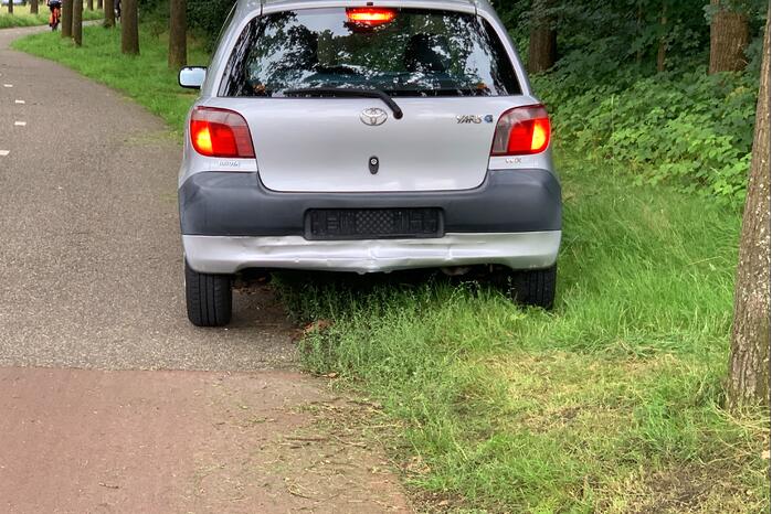 Kop-staart botsing voor stoplicht