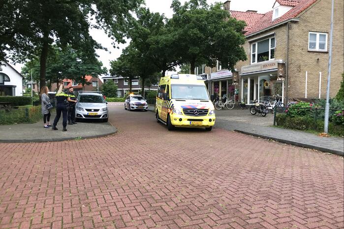 Brommerrijder rijdt overstekende hond aan
