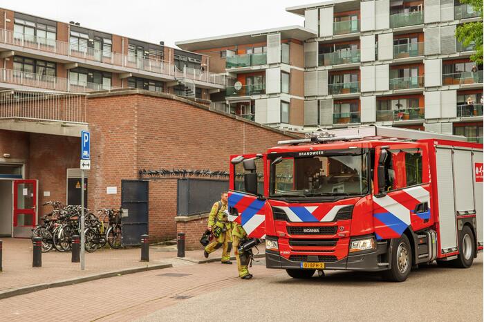 Drooggekookt pannetje op het vuur zet huis vol rook