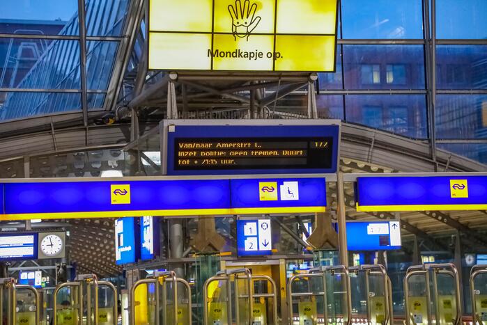 Treinverkeer plat na dreiging met explosief op NS-station
