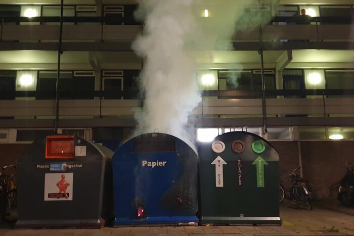 Papiercontainer in brand