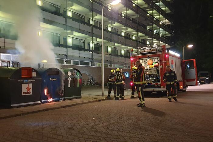 Papiercontainer in brand