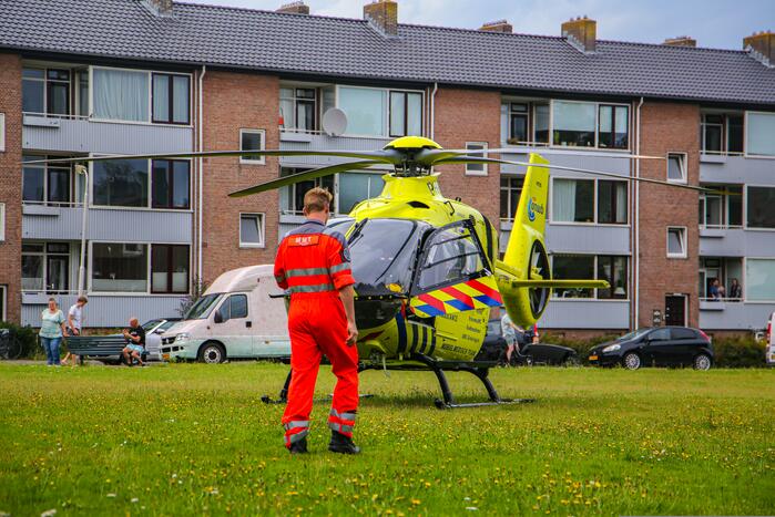 Inzet traumahelikopter woonzorgcomplex trekt veel bekijks