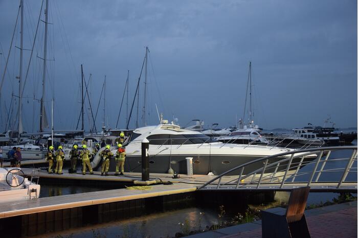 Brandweer blust brand op dure jacht