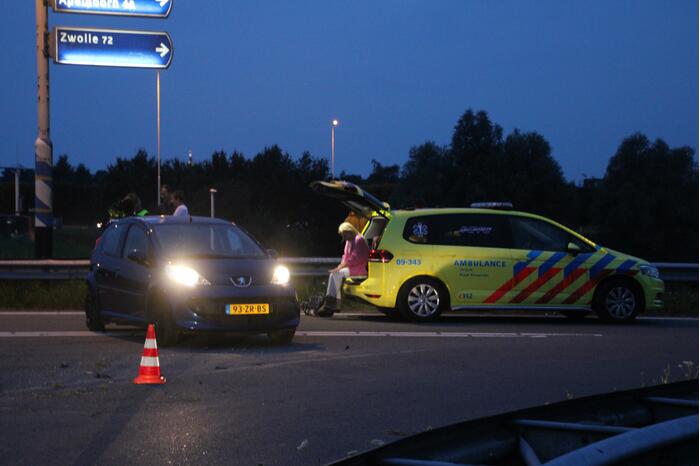 Veel schade door botsing tussen twee personenauto's