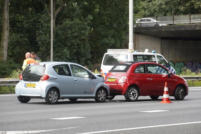 Kop-staart botsing op snelweg
