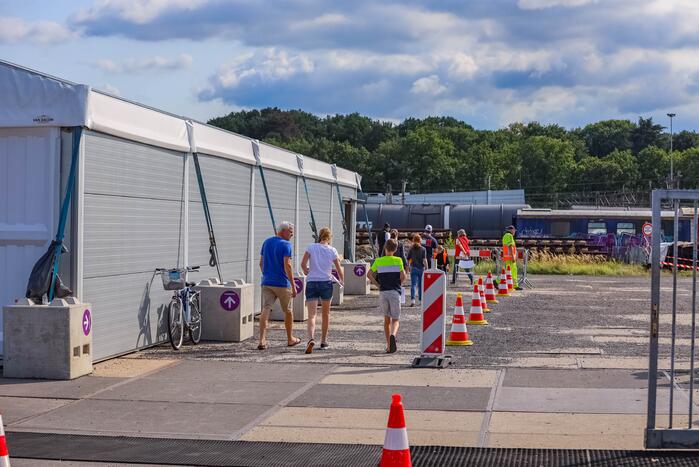 Drukte bij GGD-priklocatie Rijtuigenloods