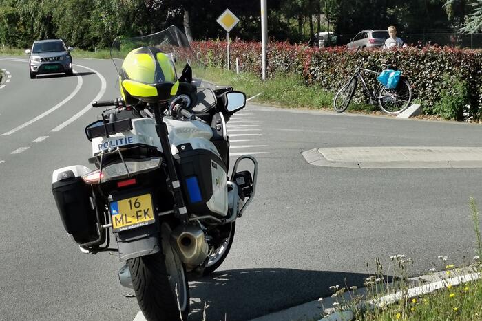 Fietser gewond bij botsing met auto