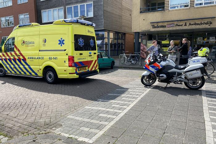 Oudere man gewond bij aanrijding met scooter