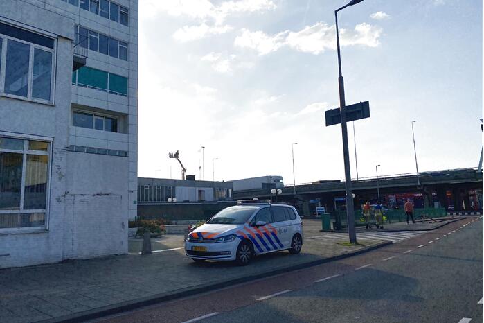 Grote uitslaande brand in een leegstaand pand