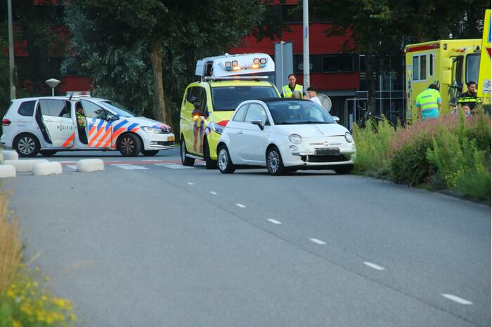 Berijder scooter gewond bij aanrijding met auto
