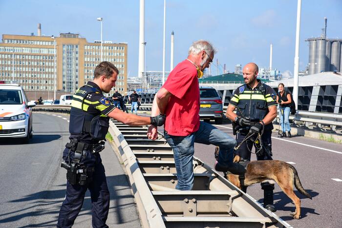 Klimaatactivisten Extinction Rebellion blokkeren toegang Shell-Pernis