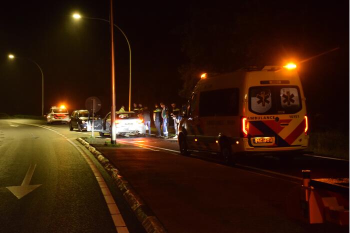 Personenauto gaat ervandoor na fors ongeval