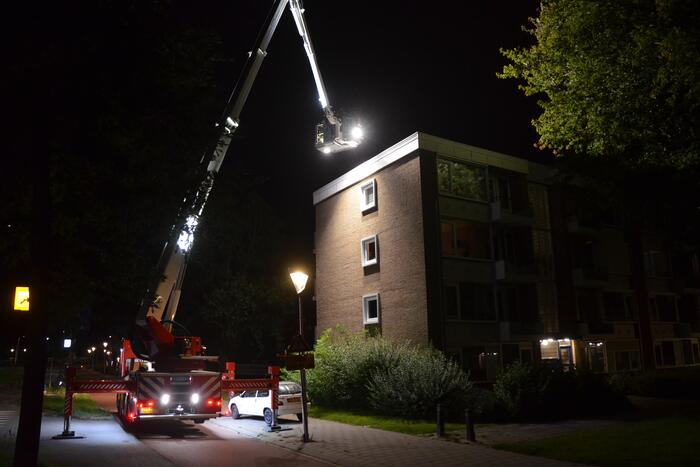 Zoekslag wegens geluiden op dak