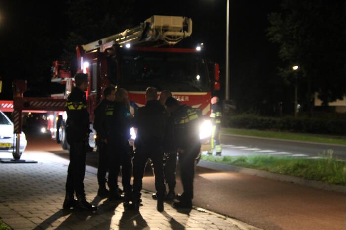 Zoekslag wegens geluiden op dak