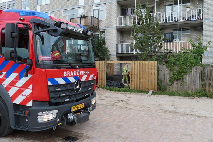 Kussens tuinset vatten vlam