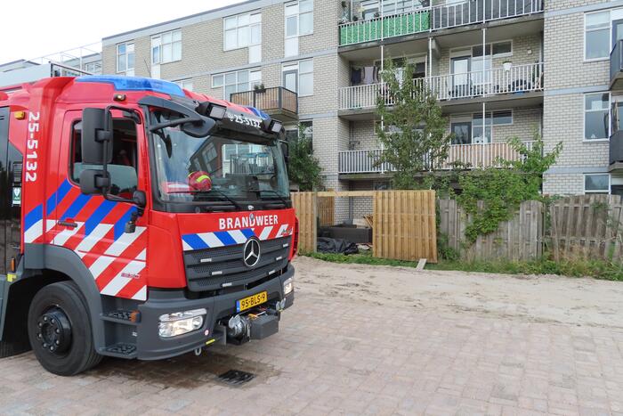 Kussens tuinset vatten vlam