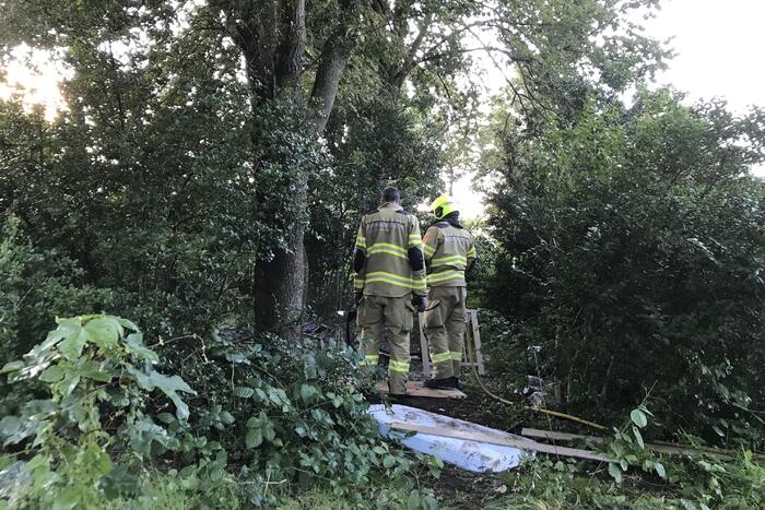 Afval in brand gestoken in bosjes