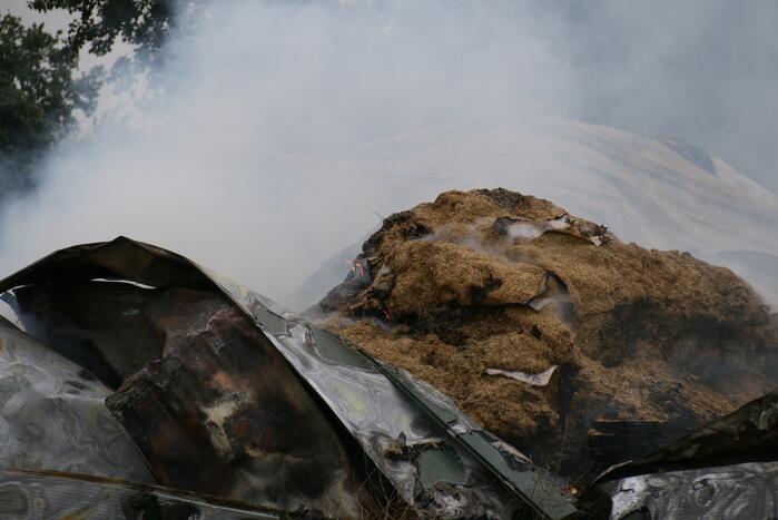 Bedrijfspand gaat in vlammen op