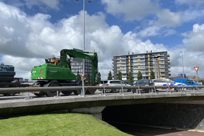 Veel schade door kop-staart botsing met graafmachine