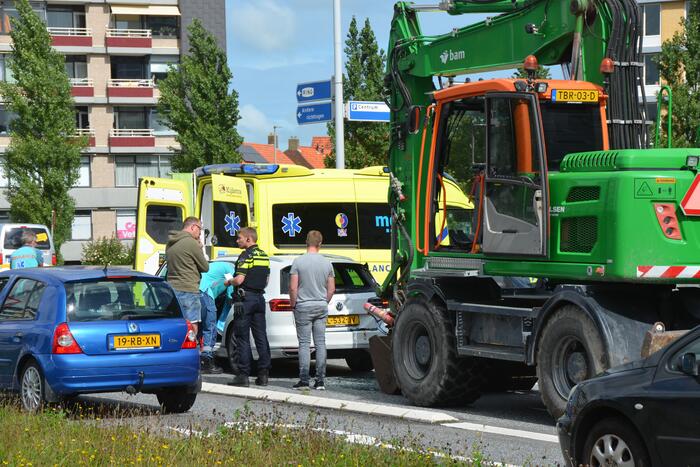 Veel schade door kop-staart botsing met graafmachine