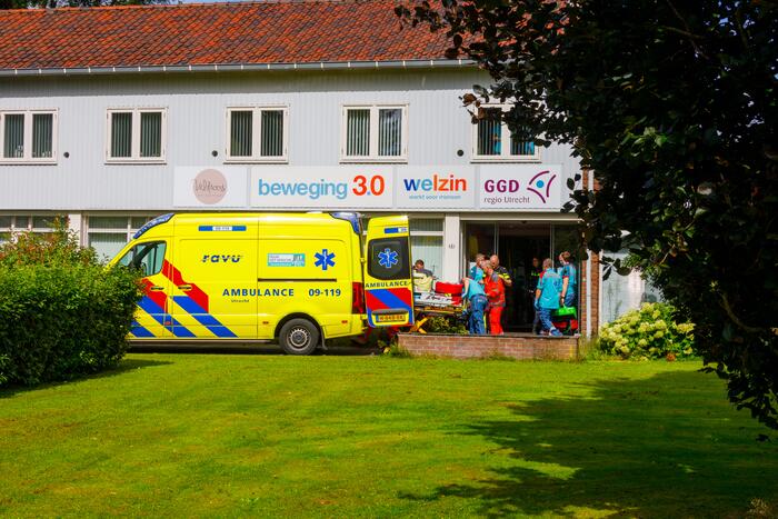 Traumahelikopter landt voor complicaties met baby