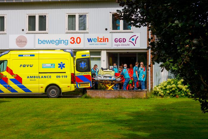 Traumahelikopter landt voor complicaties met baby