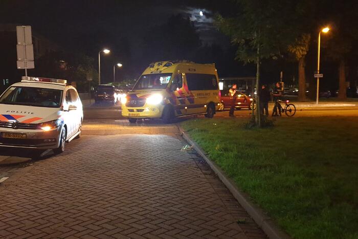 Dronken persoon botst tegen personenauto