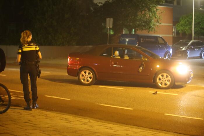 Dronken persoon botst tegen personenauto