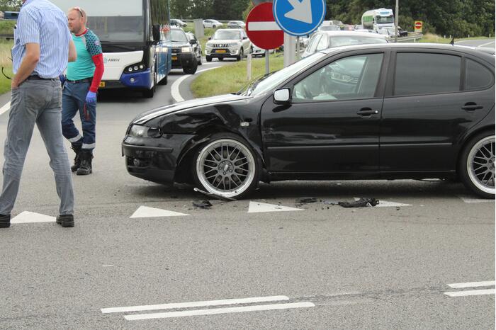 Drie auto's betrokken bij ongeval afrit A7