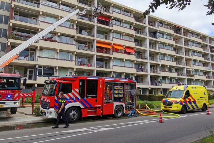 Etage appartementencomplex ontruimd bij brand