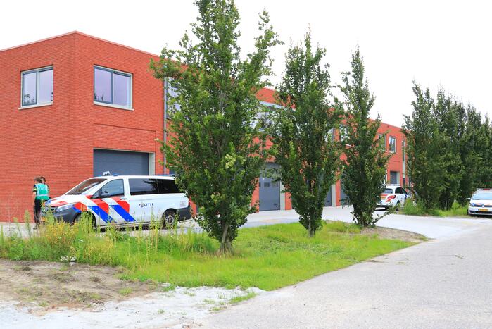 Inbrekers betrapt en slaan op de vlucht