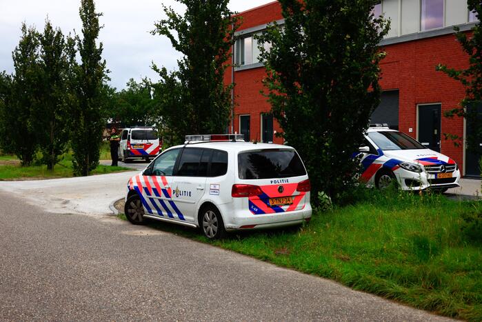 Inbrekers betrapt en slaan op de vlucht