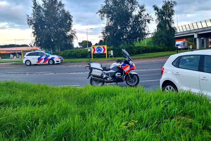 Persoon gewond bij aanrijding, bestuurder aangehouden