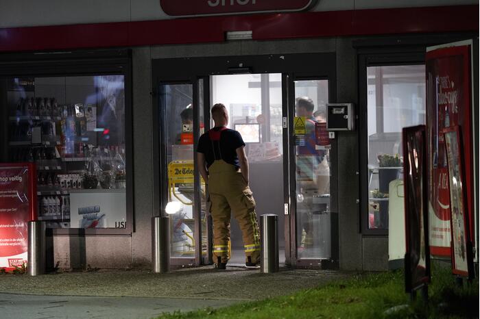 Tankstation vol rook, mogelijk inbraakalarm