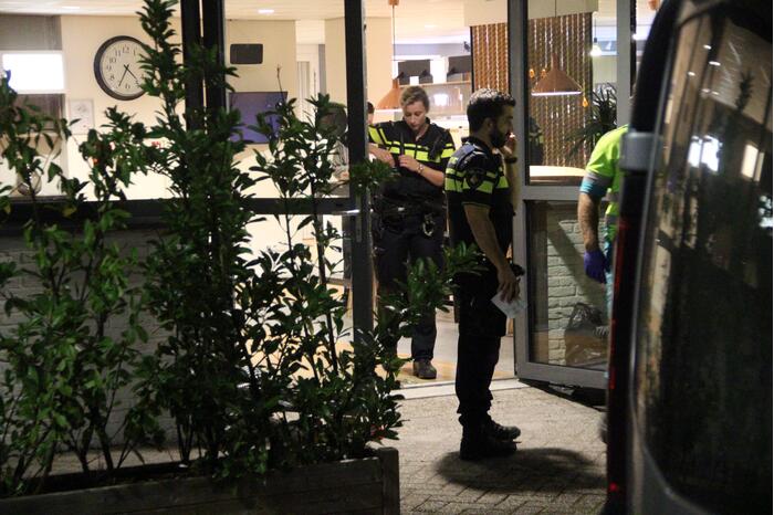 Bewaker Amrâth Apart-Hotel neergestoken bij overval