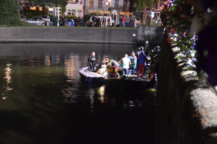 Man met verward gedrag uit Hoekstergracht gehaald