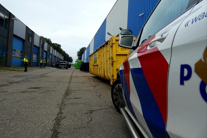 Brand in motorcompartiment van bestelbus